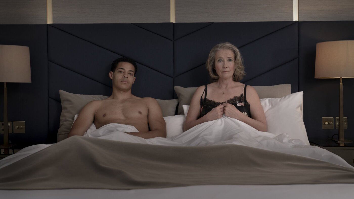 Sexy Sunday – Good Luck To You, Leo Grande